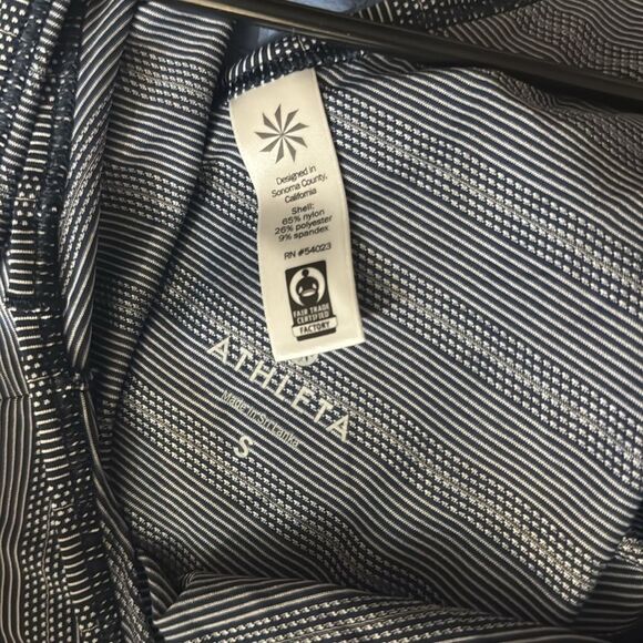 Athleta Tank Blue White Stripe Max Out Asymmetrical Side Slit 591302 S - Picture 6 of 6